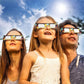 ✨🛒 -50%! 🏙 Óculos para eclipse solar ISO 12312-2 – Papel + Plástico – 99,99 % de bloqueio de UV/IR – para uma observação segura