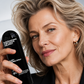 🎉Oferta por tempo limitado 💥Compre 3 e ganhe 2 grátis💇🏻‍♀️Recomendado por cabeleireiros! 🔥Modele em 3 segundos! Crie facilmente penteados volumosos e elegantes! 👩 Spray volumizador e fixador com aroma a pêssego